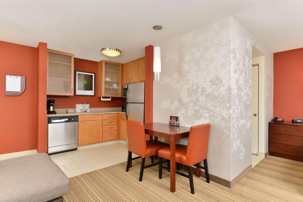 Residence Inn By Marriott Coralville Zewnętrze zdjęcie