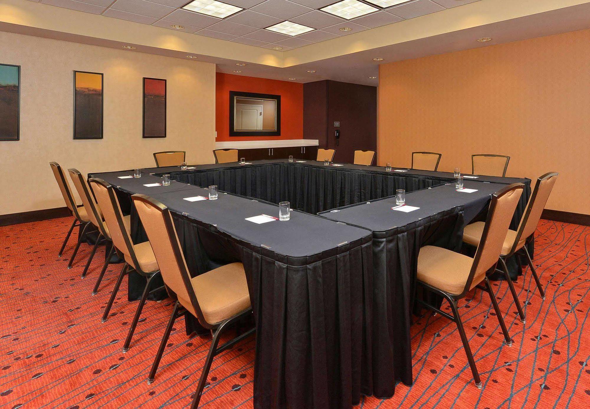 Residence Inn By Marriott Coralville Zewnętrze zdjęcie